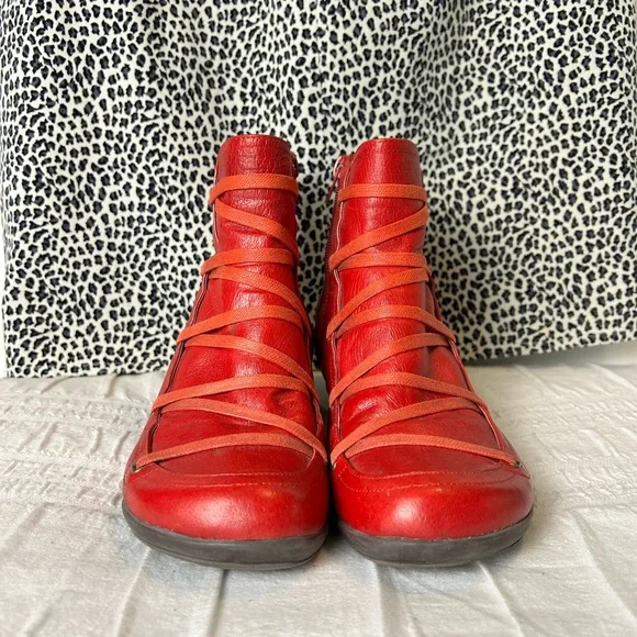 Miz Mooz Red Leather Lace Kitten Heel Boots - Picture 3 of 11